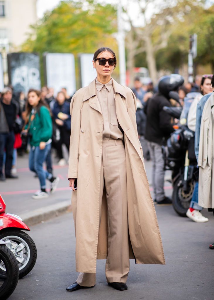 Elegancia es llevar la gabardina más bonita de Louis Vuitton