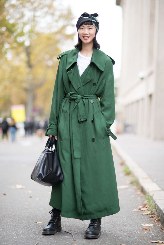 Clothing, Trench coat, Coat, Green, Street fashion, Overcoat, Outerwear, Fashion, Fashion model, Duster, 
