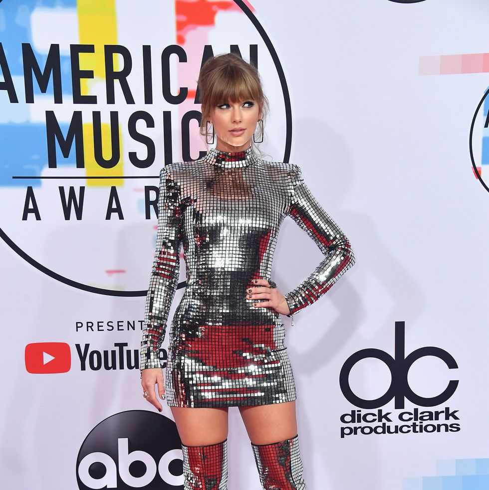 los angeles, ca october 09 taylor swift attends the 2018 american music awards at microsoft theater on october 9, 2018 in los angeles, california photo by frazer harrisongetty images