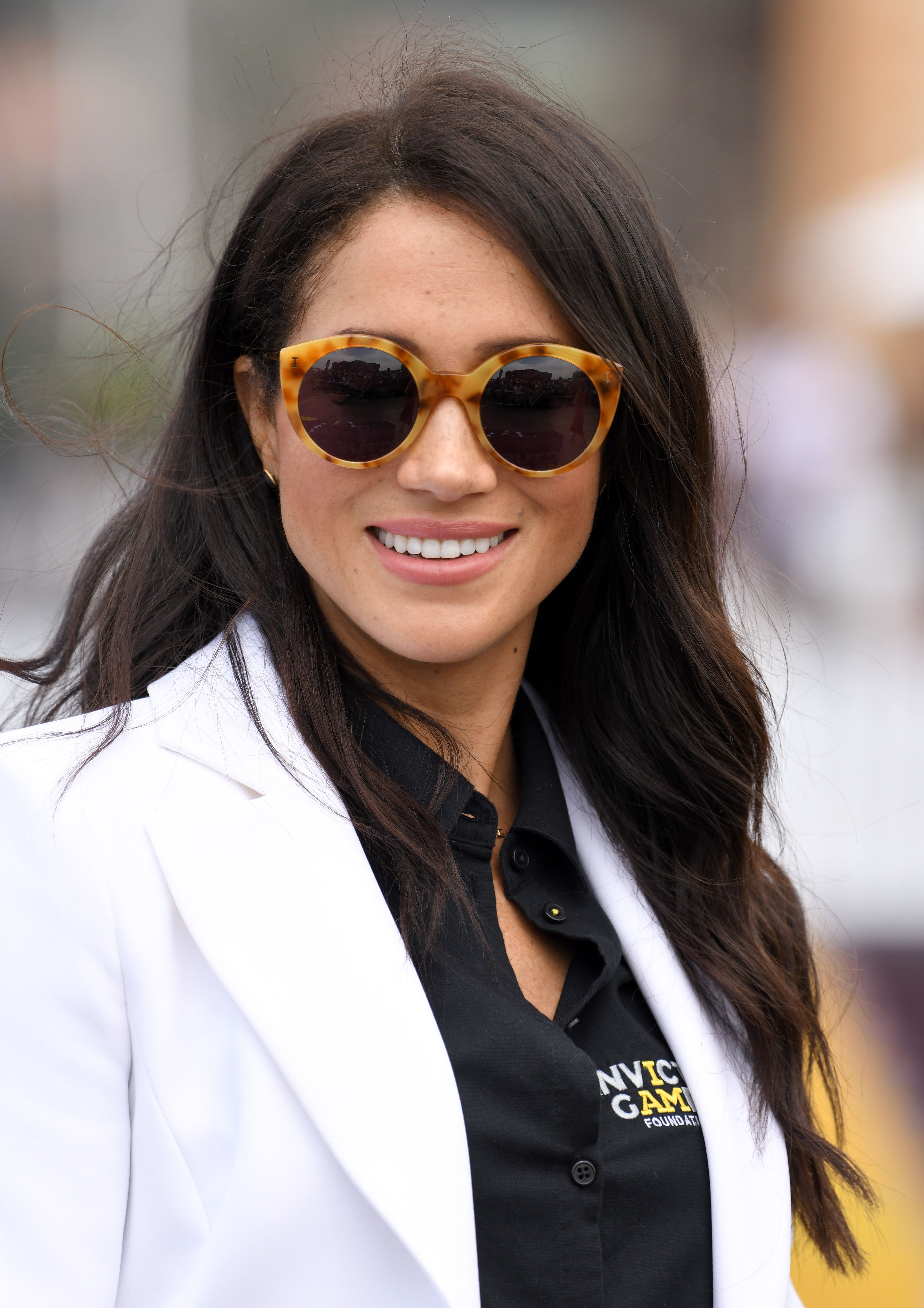 Meghan markle 2024 aviator sunglasses