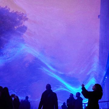 'Waterlicht' Art Installation Opens in Rotterdam