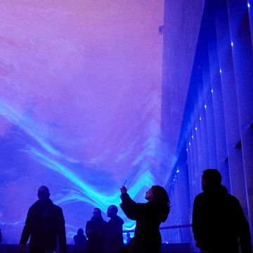 'Waterlicht' Art Installation Opens in Rotterdam