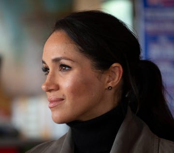 wellington, new zealand   october 29 meghan, duchess of sussex meets children during a visit to marenui cafe on october 29, 2018 in wellington, new zealand the duke and duchess of sussex are on their official 16 day autumn tour visiting cities in australia, fiji, tonga and new zealandphoto by ian vogler   poolgetty images