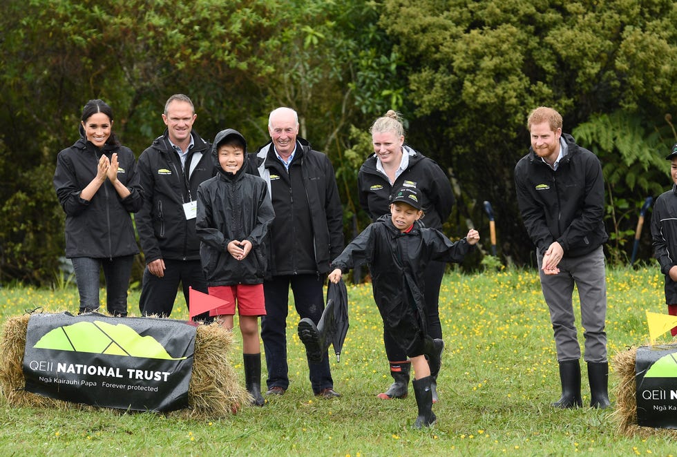 Meghan markle prince harry aukland welly wanging