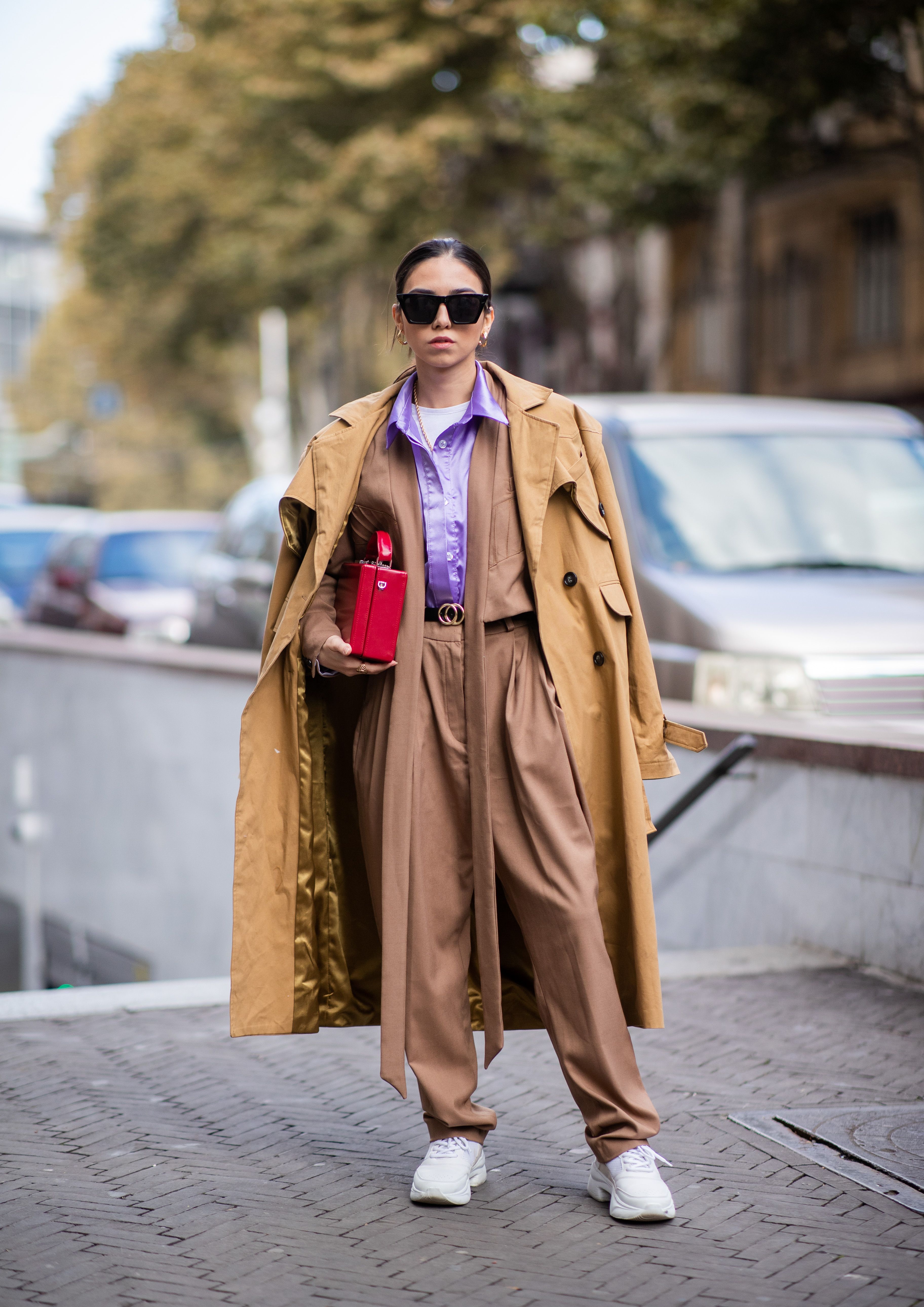 Elegancia es llevar la gabardina más bonita de Louis Vuitton