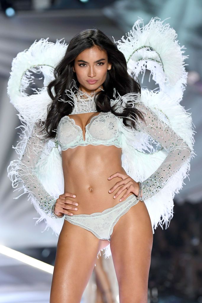 VS model Kelly Gale showcases her sensational curves in a skimpy