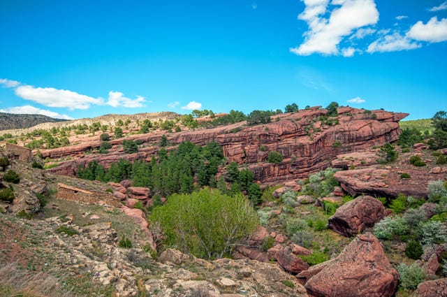 barranco del cabrerizo y pinturas rupestres del navazo desde albarracín