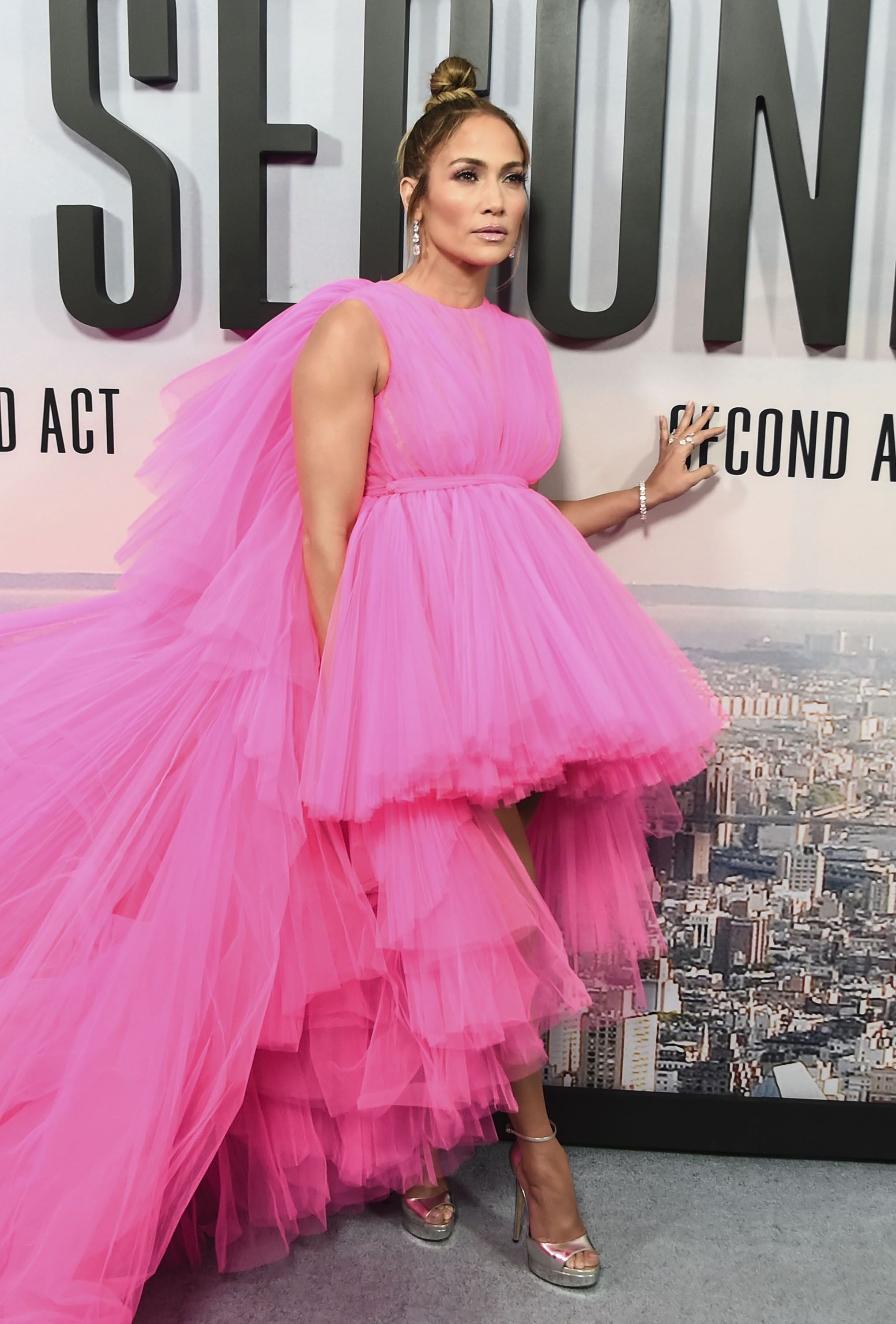 Jennifer lopez vestido discount rosa