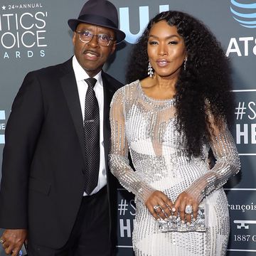 santa monica, ca   january 13  courtney b vance and angela bassett attend the 24th annual critics choice awards at barker hangar on january 13, 2019 in santa monica, california  photo by taylor hillgetty images