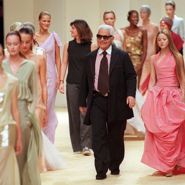 Karl Lagerfeld's Most Memorable Red Carpet Dresses Make Fashion History