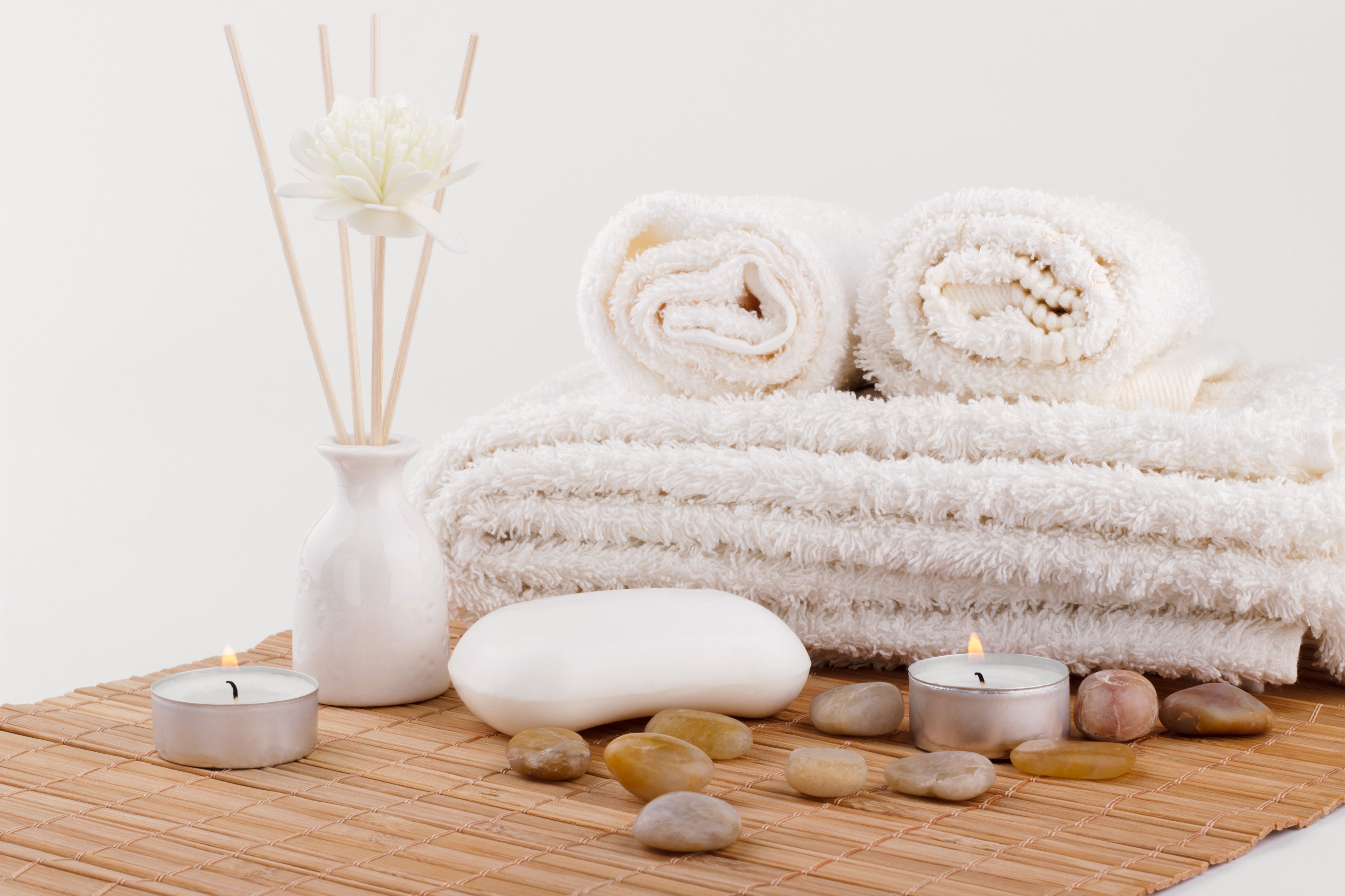 Zadro Aromatherapy Towel Warmer - Ivory