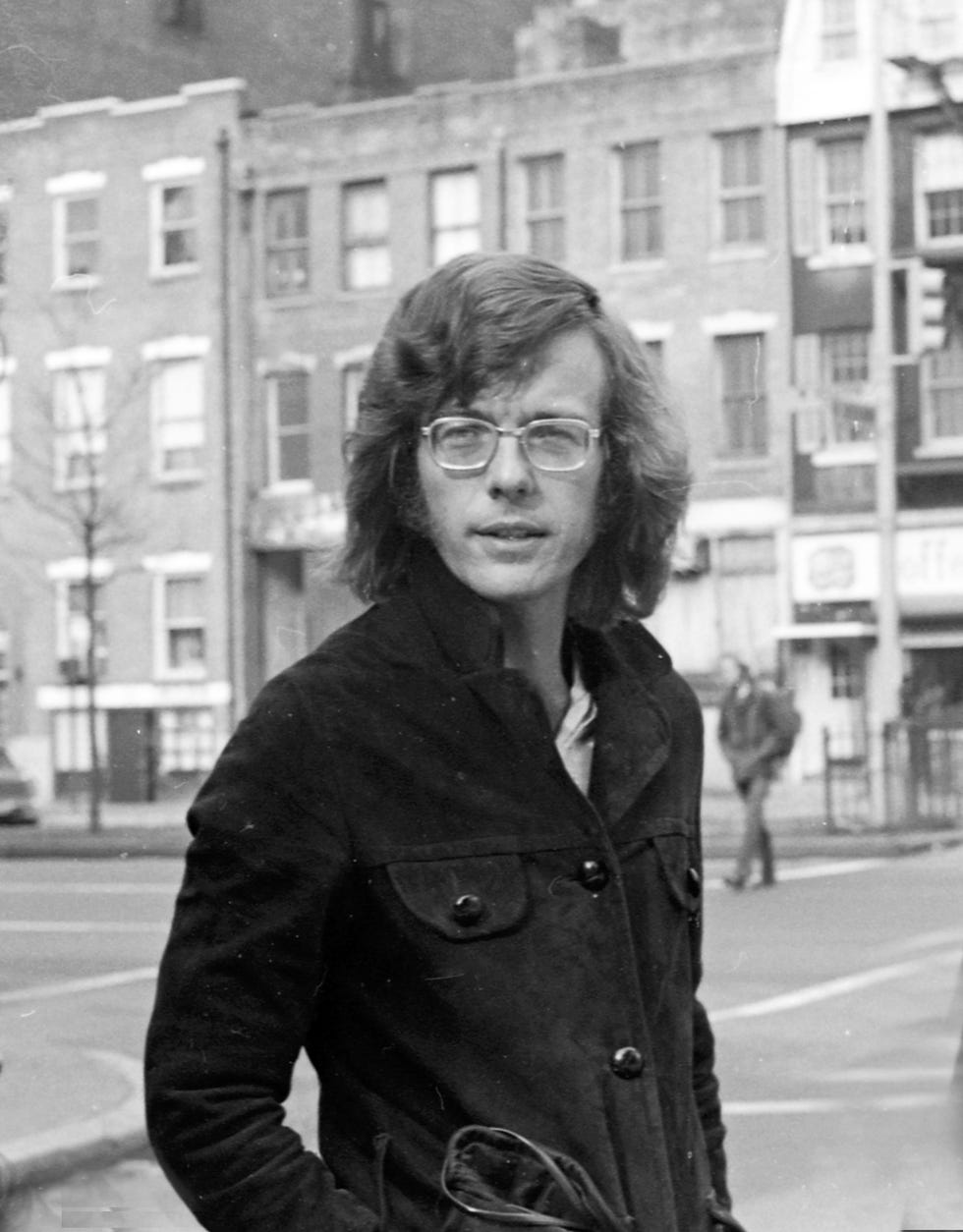 new york, ny   1972  rennie davis, anti war activist, photographed on the street in new york city in 1972 photo by leni sinclairgetty images