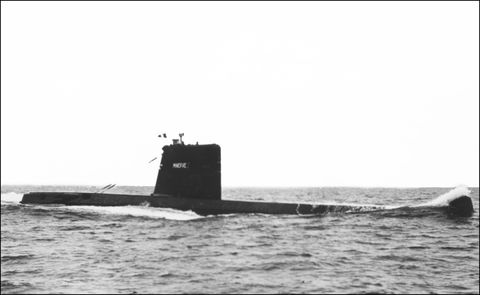 Submarine, Ballistic missile submarine, Vehicle, Cruise missile submarine, Watercraft, Boat, 