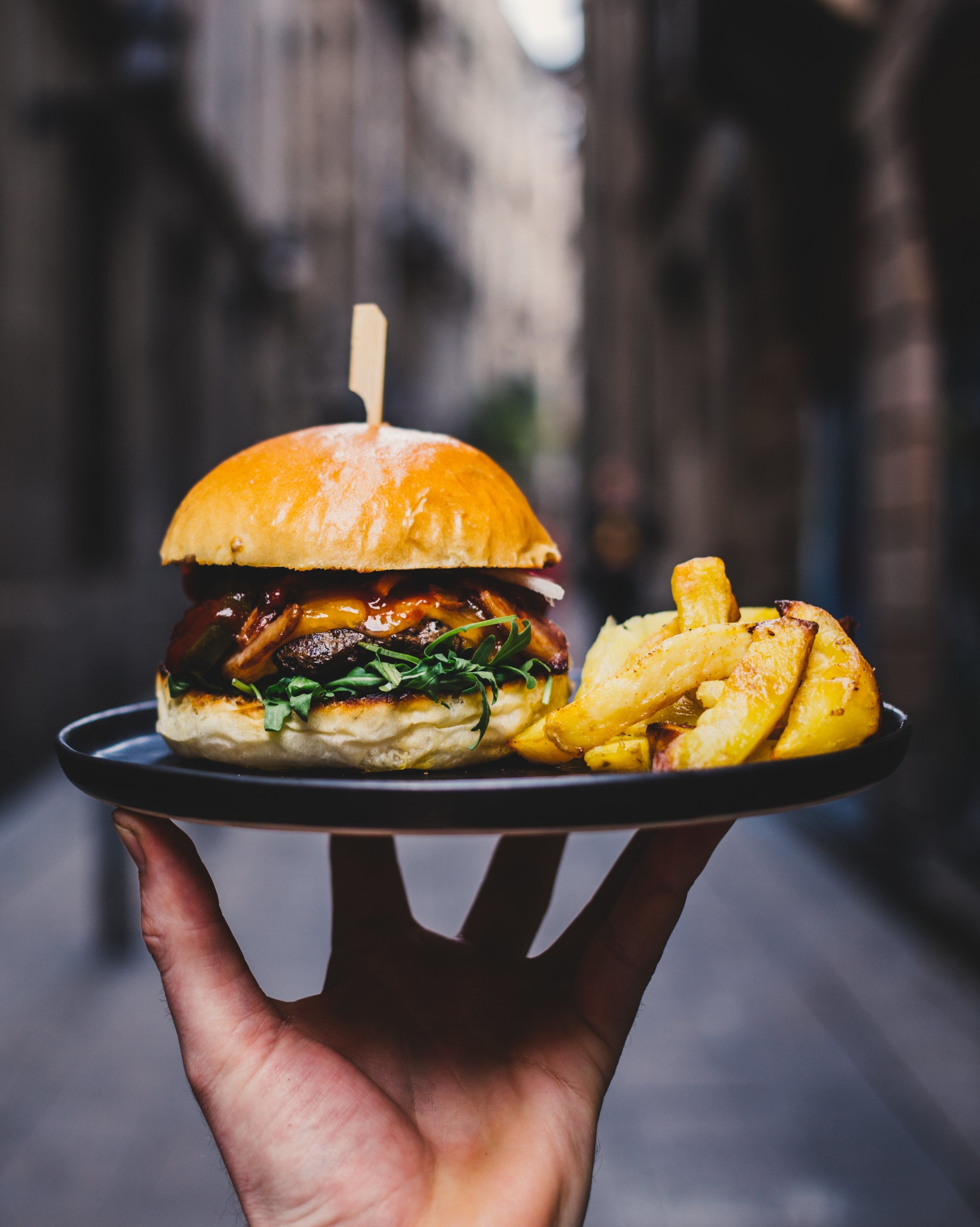 Come preparare l'hamburger perfetto: ecco la ricetta definitiva