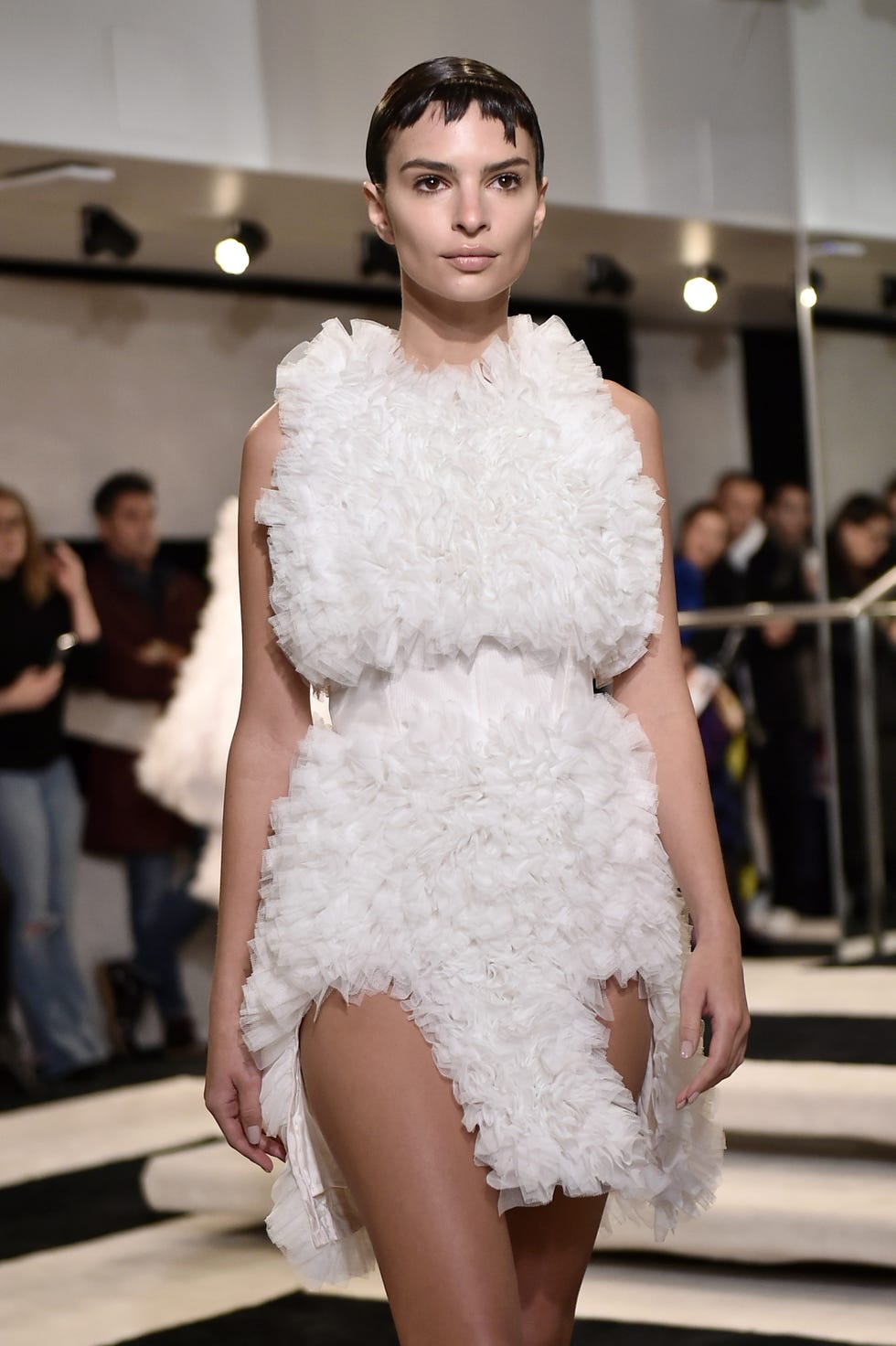 Fashion model, Fashion, Clothing, Fashion show, Haute couture, Dress, Shoulder, Fur, Fur clothing, Fashion design, 