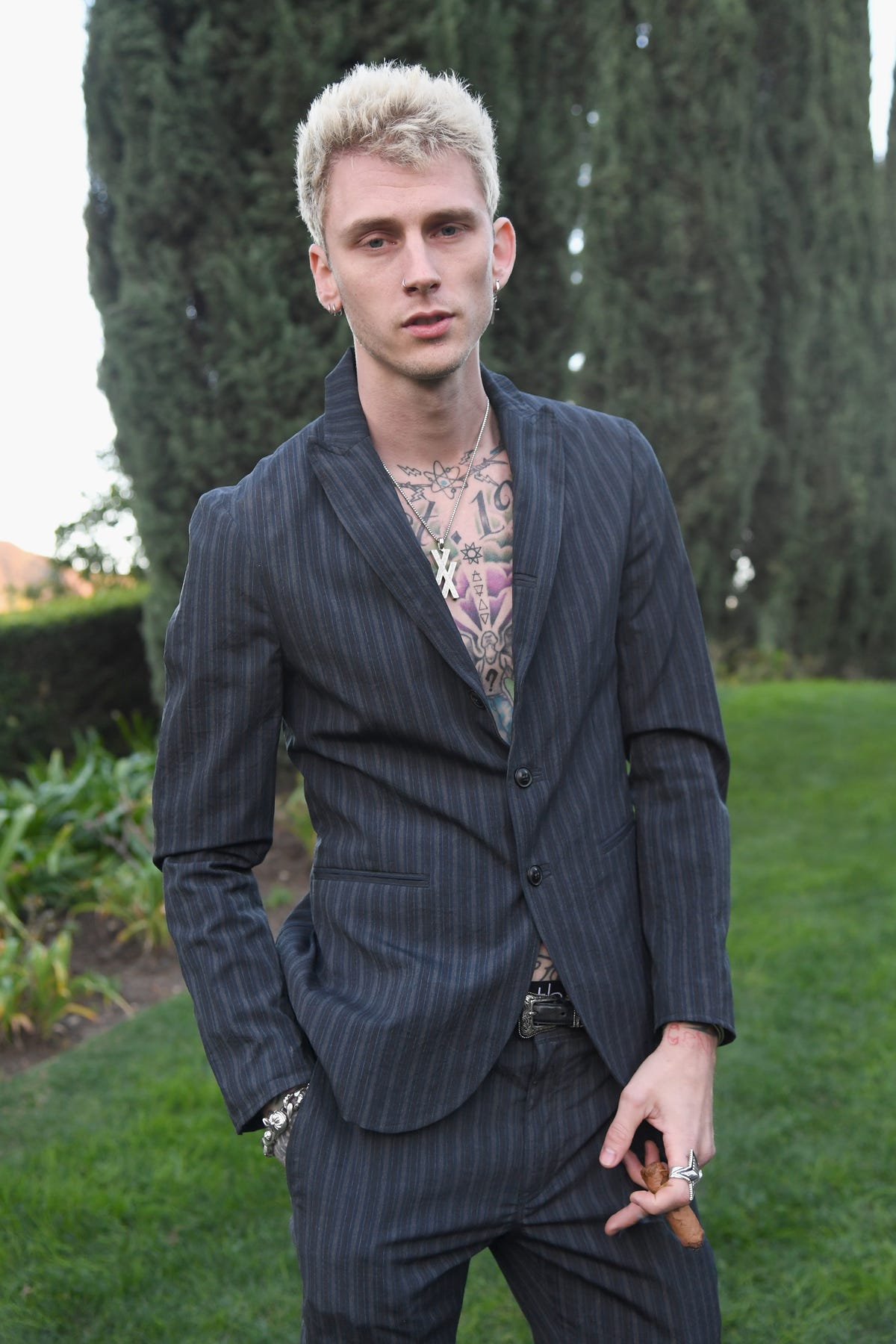 Machine Gun Kelly Dating Chantel Jeffries Rumors