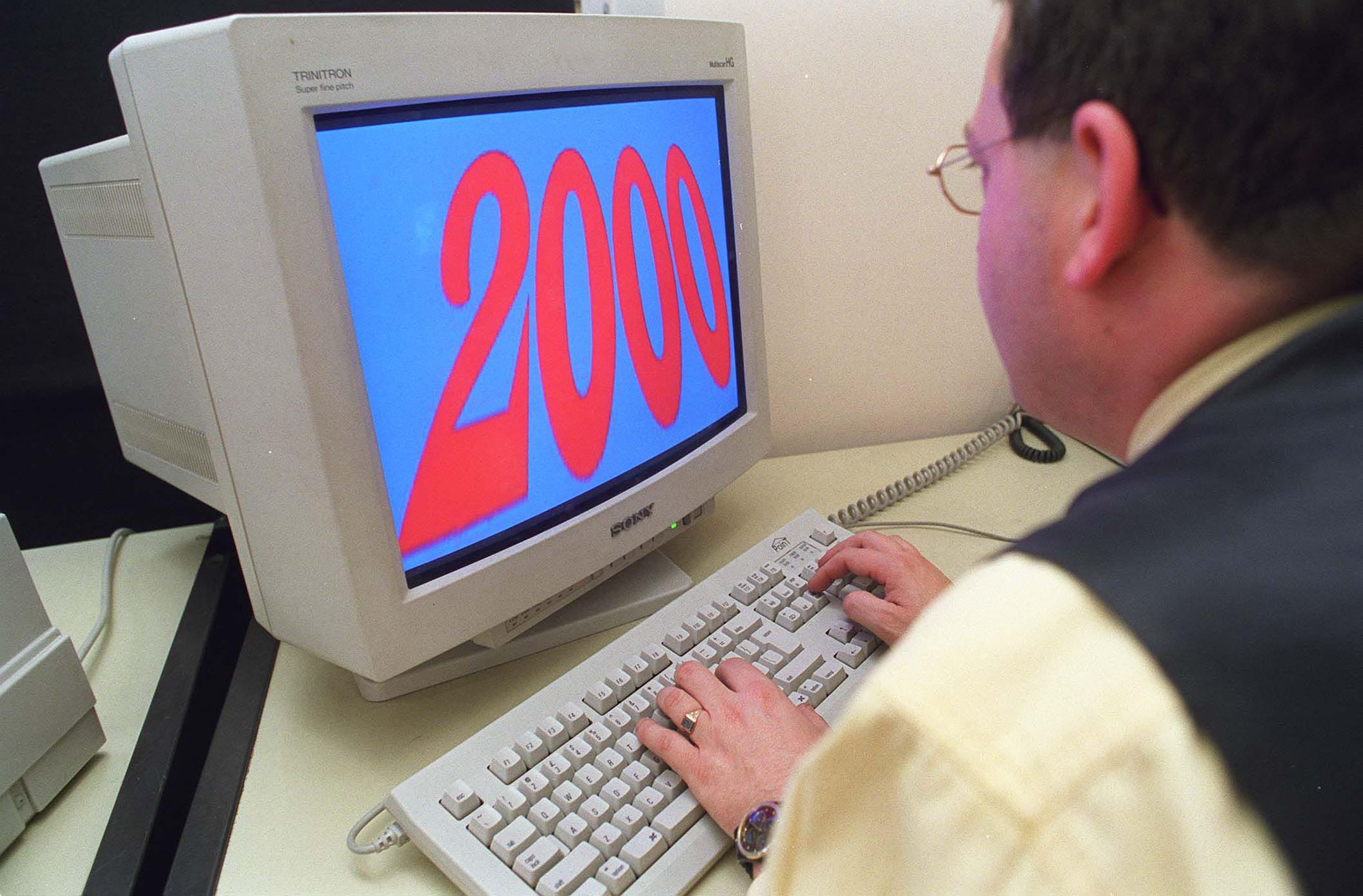 Time Bomb 2000!: What the Year 2000 Computer Crisis Means to You