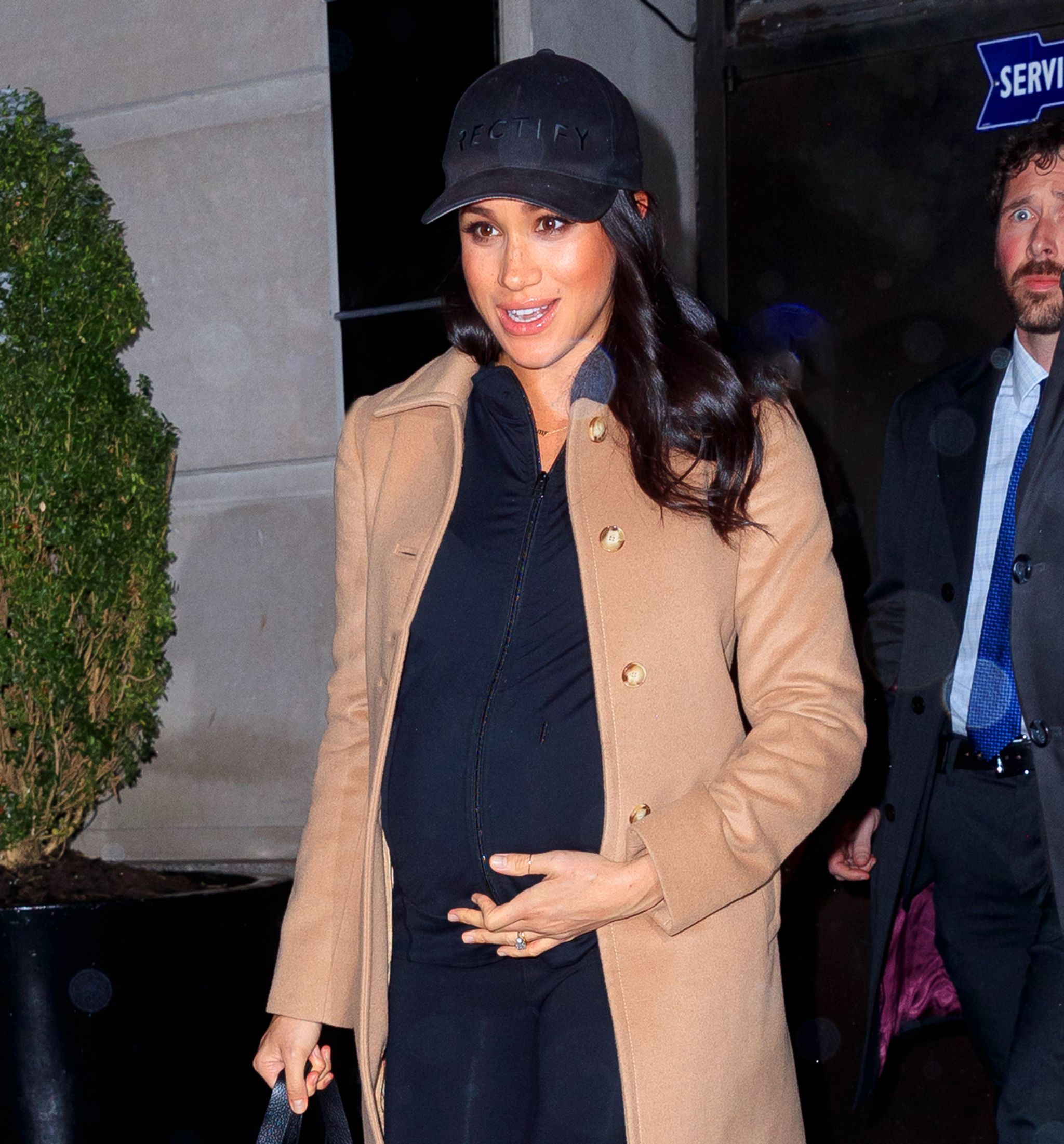 Meghan Markle Wears Mummy Necklace In New York For Her Baby Shower