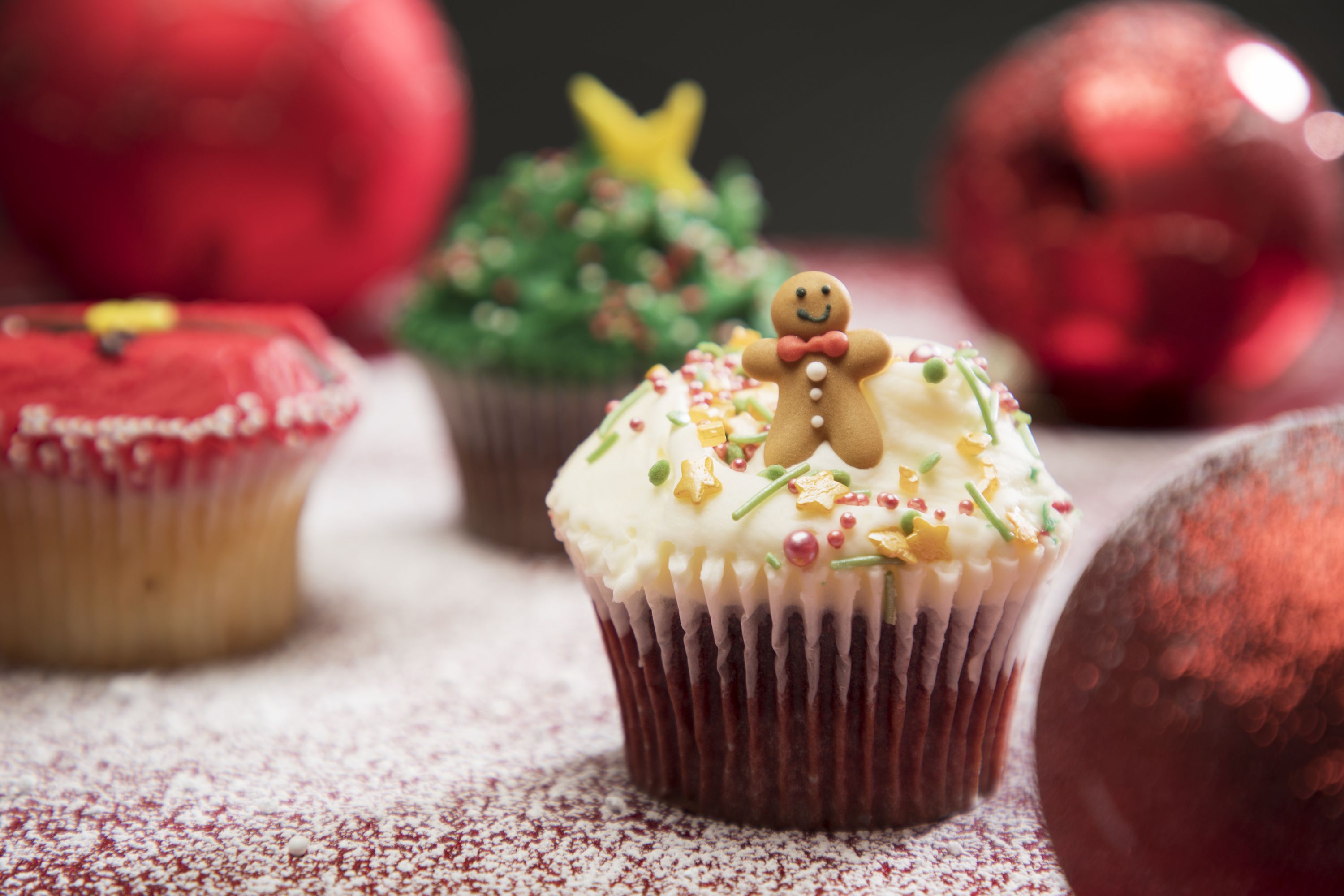 Overeating at Christmas can cause weight gain – but that doesn't  necessarily mean it's permanent