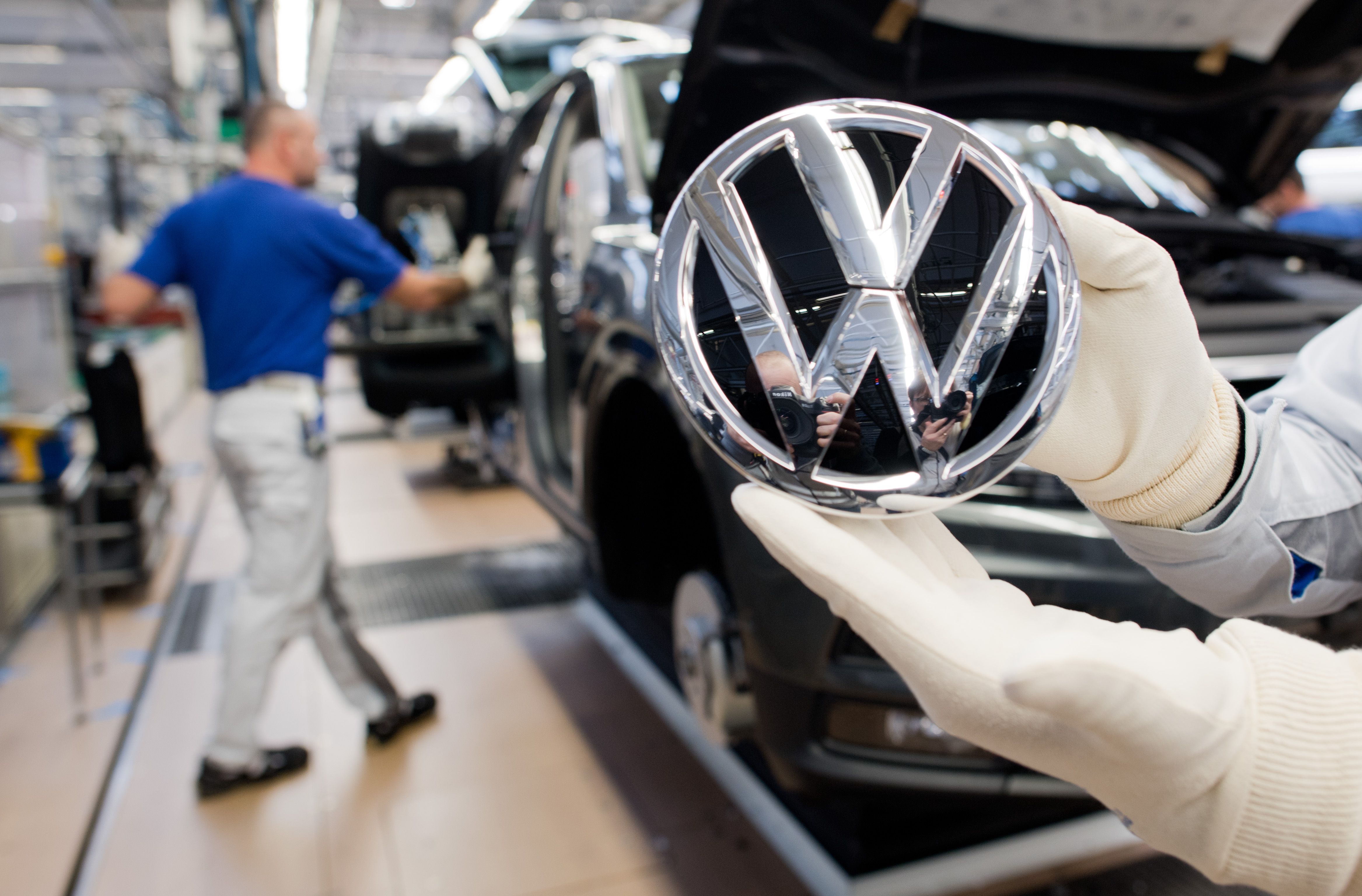 NEWSROOM: A new look for the iconic Volkswagen logo - Volkswagen US Media  Site