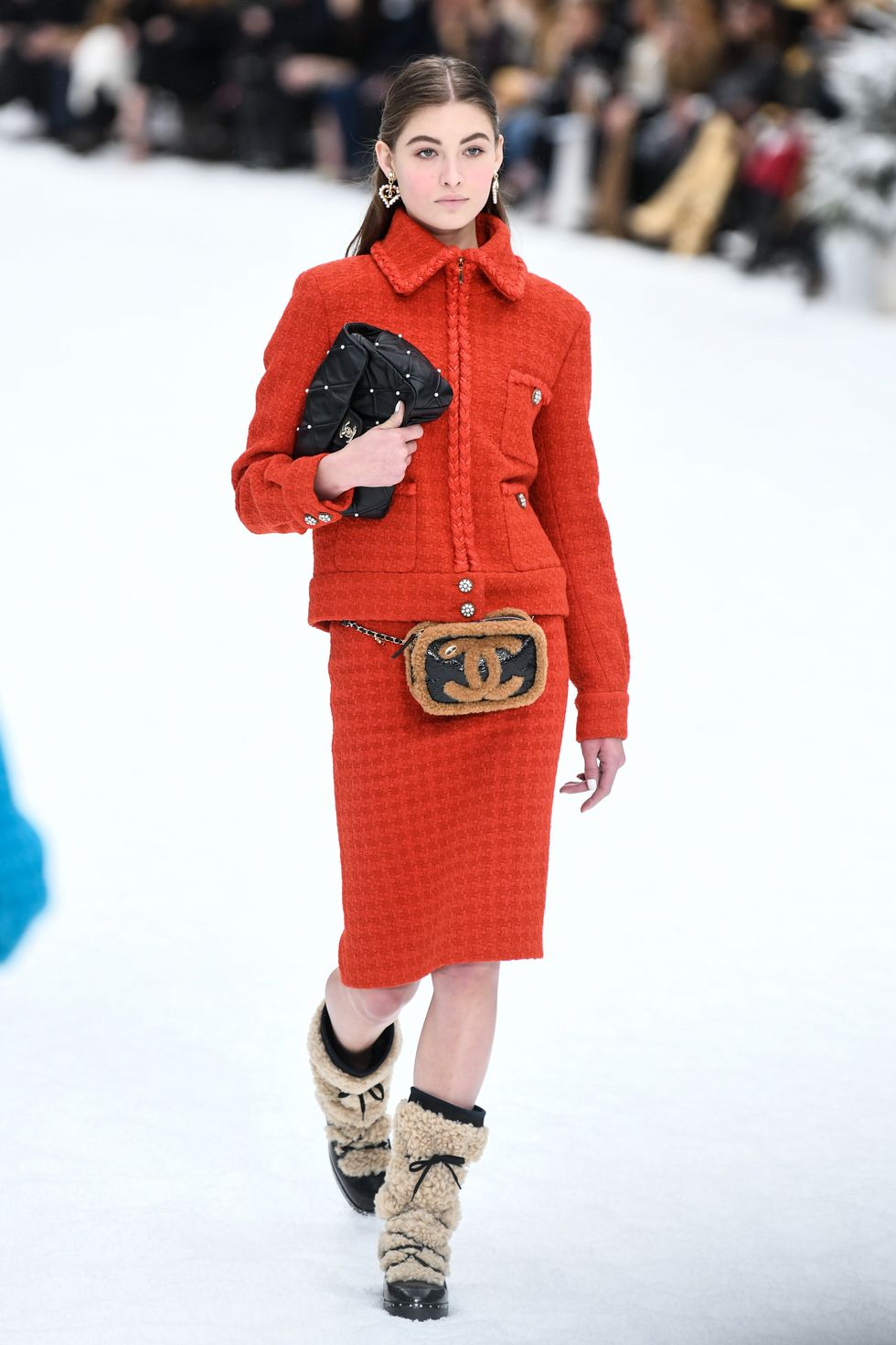 How Chanel AW19 Paid Tribute To Karl Lagerfeld