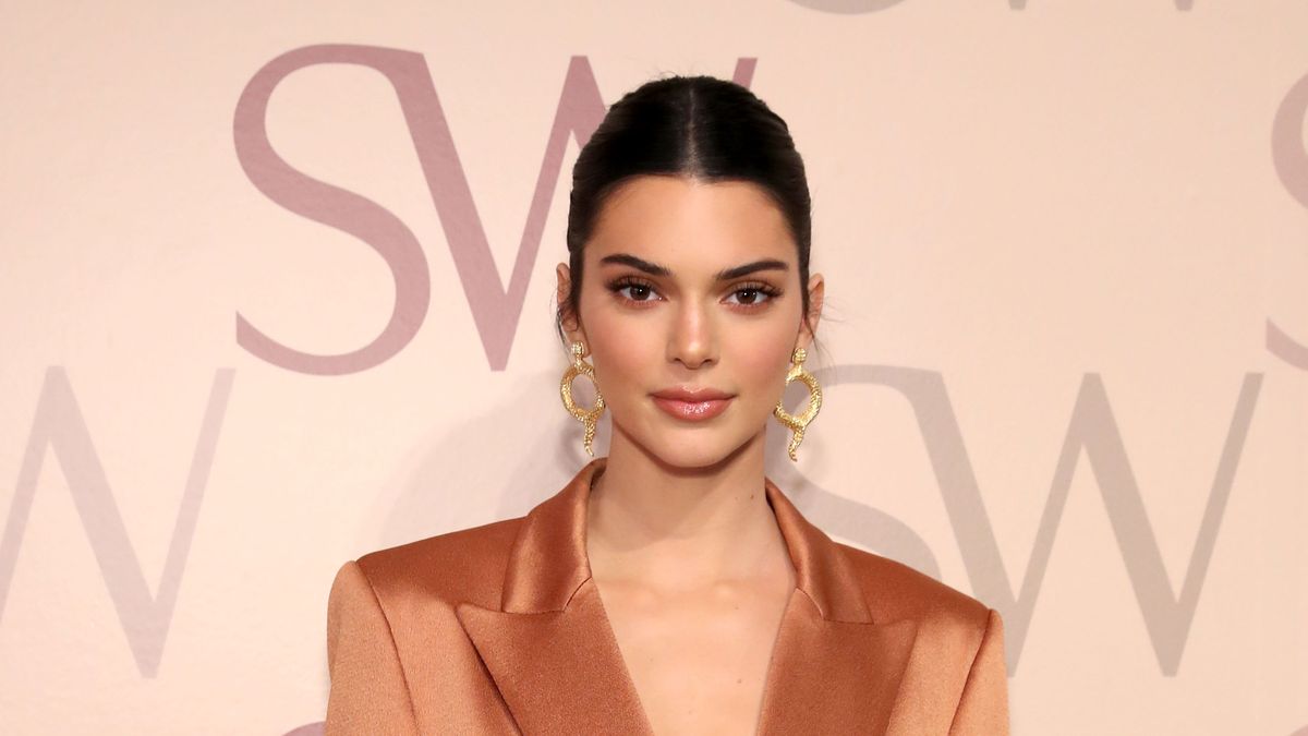 Kendall Jenner's Boyfriend Devin Booker Posted A Pic of Her In A Bikini