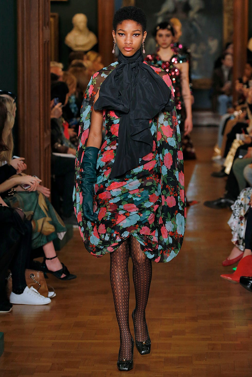 Fashion model, Fashion, Fashion show, Clothing, Runway, Haute couture, Fashion design, Event, Footwear, Dress, 