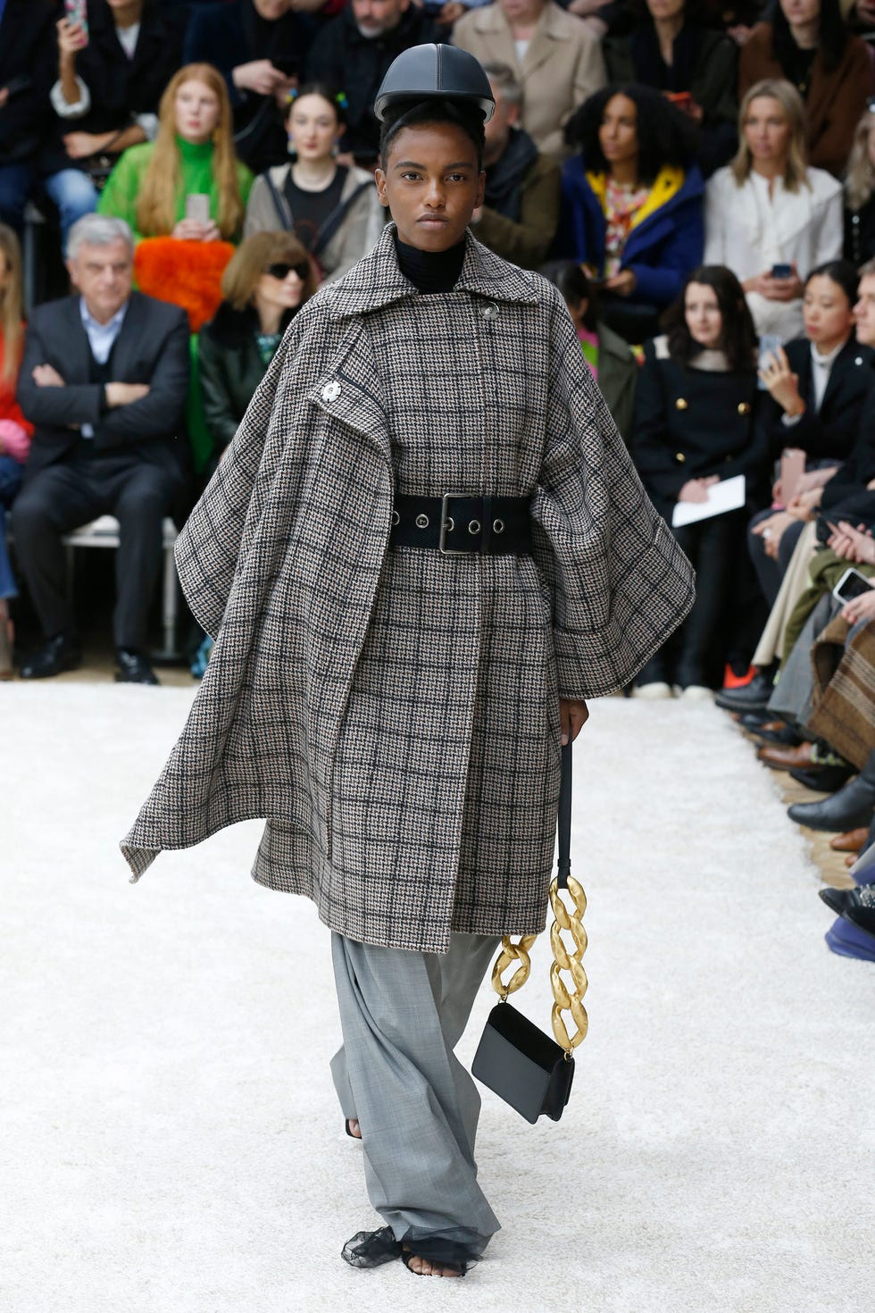 Fashion, Runway, Fashion show, Fashion model, Clothing, Joint, Human, Outerwear, Street fashion, Footwear, 