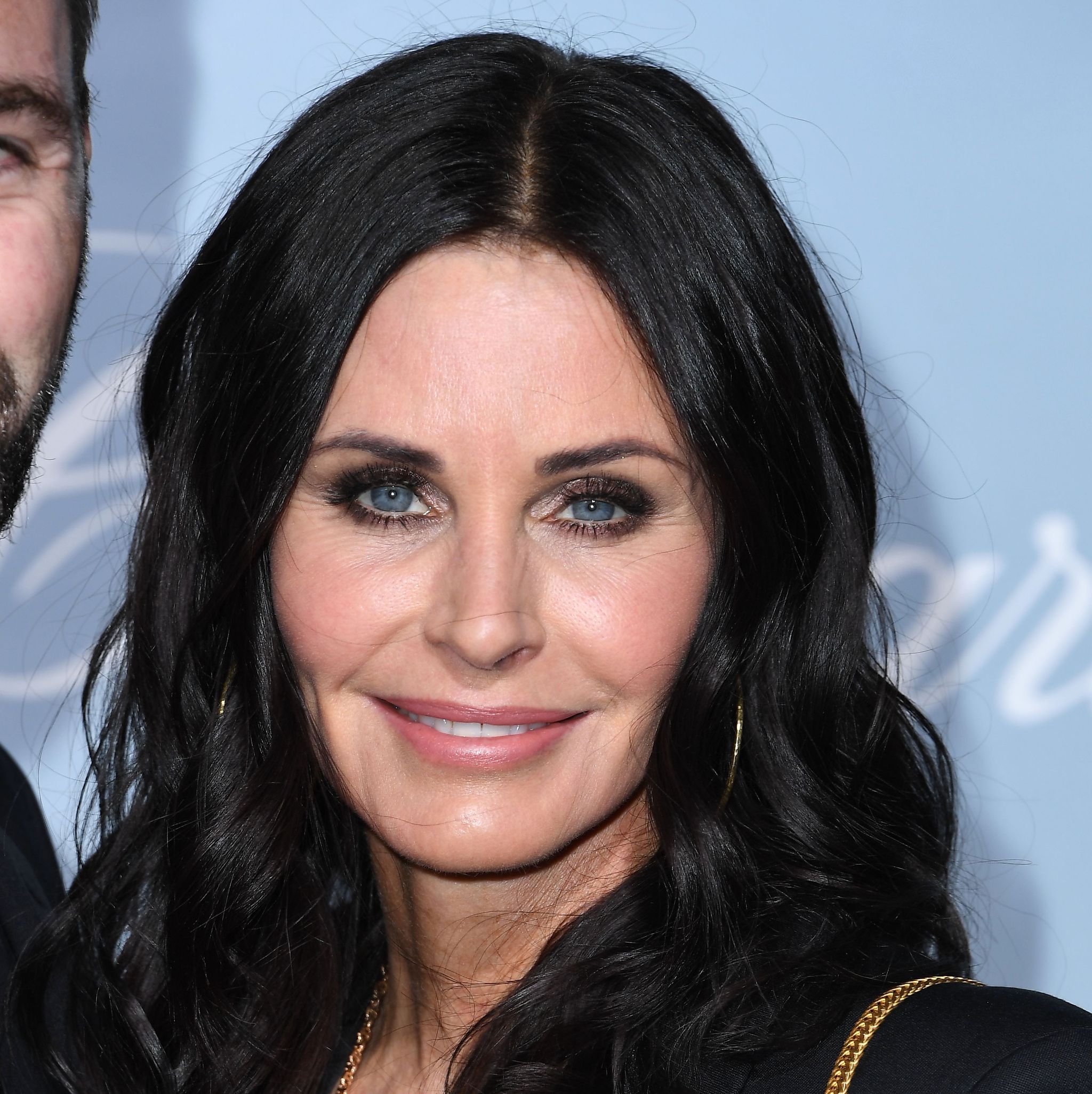 courteney cox arrives at the hollywood for science gala