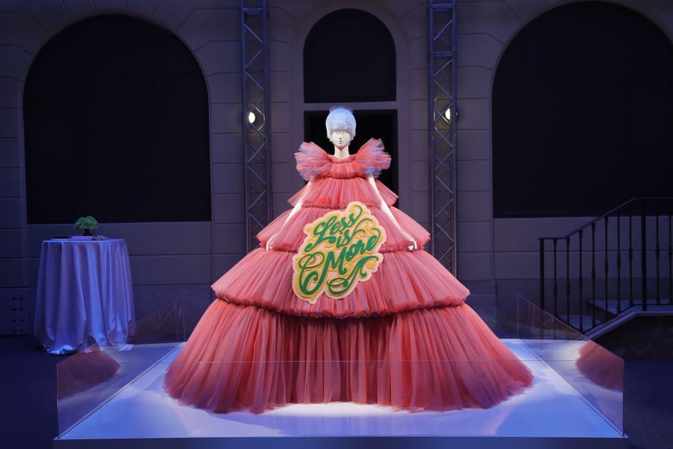 Dress, Fashion, Gown, Pink, Costume design, Haute couture, hoopskirt, Peach, Performance art, Stage, 