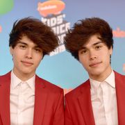 los angeles, ca   march 23  l r alex stokes and alan stokes attend nickelodeons 2019 kids choice awards at galen center on march 23, 2019 in los angeles, california  photo by matt winkelmeyergetty images