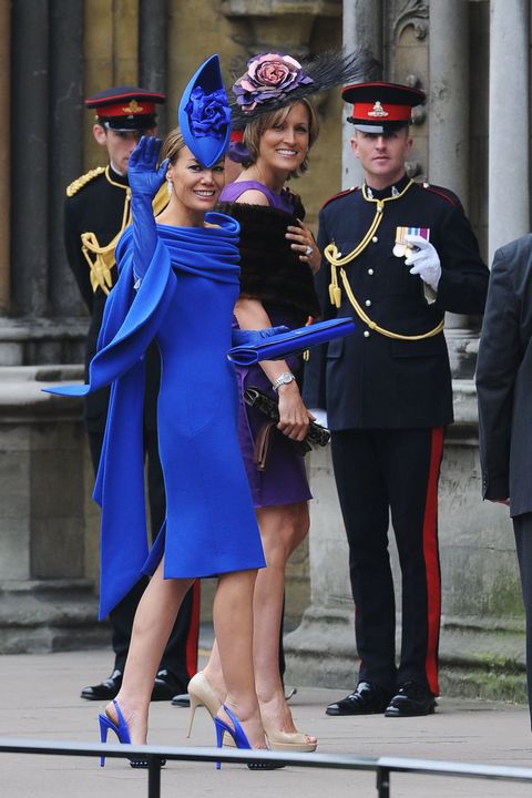 Cobalt blue, Uniform, Electric blue, Event, Dress, Military officer, Official, Formal wear, Gesture, 