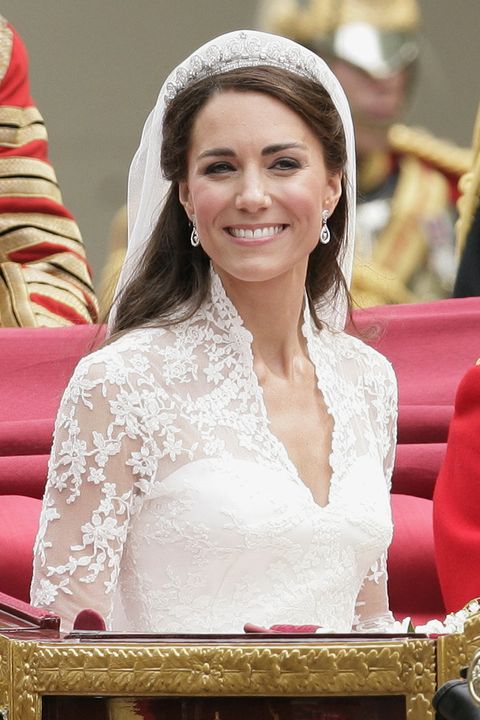 london, united kingdom   april 29 embargoed for publication in uk newspapers until 48 hours after create date and time catherine, duchess of cambridge travels down the mall on route to buckingham palace in a horse drawn carriage following her wedding at westminster abbey on april 29, 2011 in london, england photo by indigogetty images