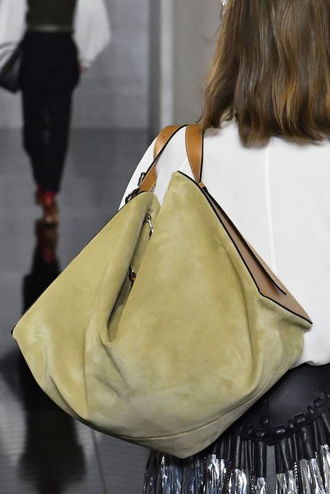 Bag, Handbag, Hobo bag, Fashion, Shoulder, Fashion accessory, Beige, Luggage and bags, Street fashion, Shoulder bag, 