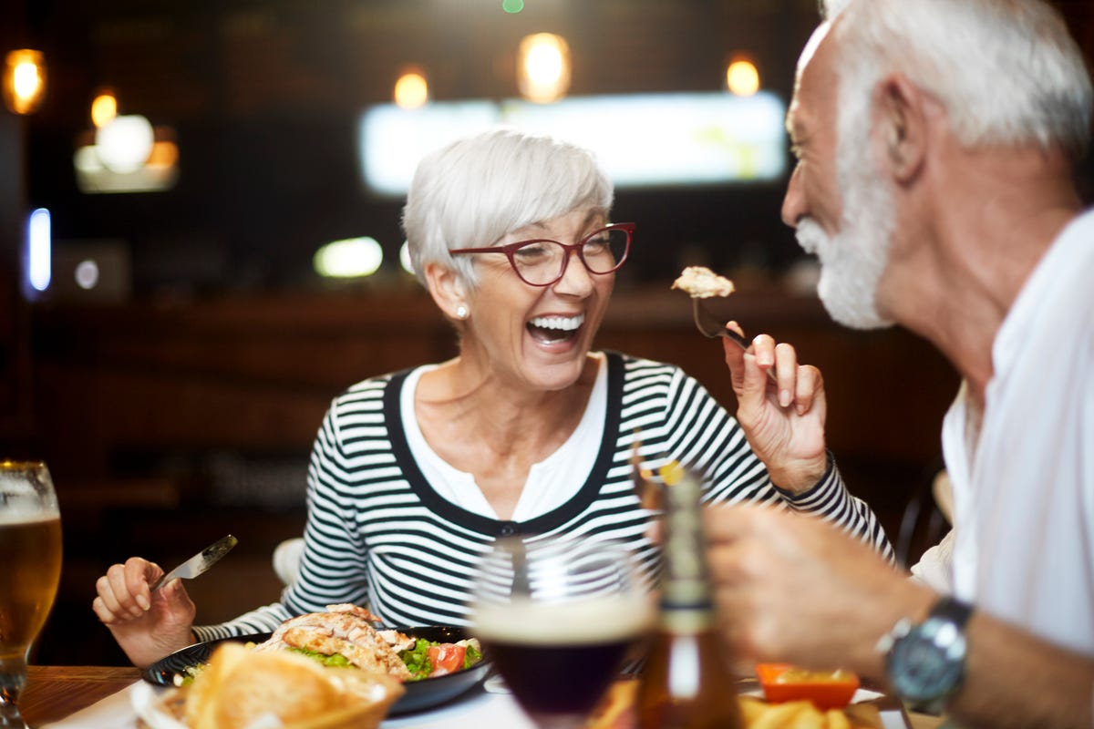 Longevità: Alimentazione e Abitudini Quotidiane, i Segreti per Vivere a 65 o 90 Anni (e Oltre!)