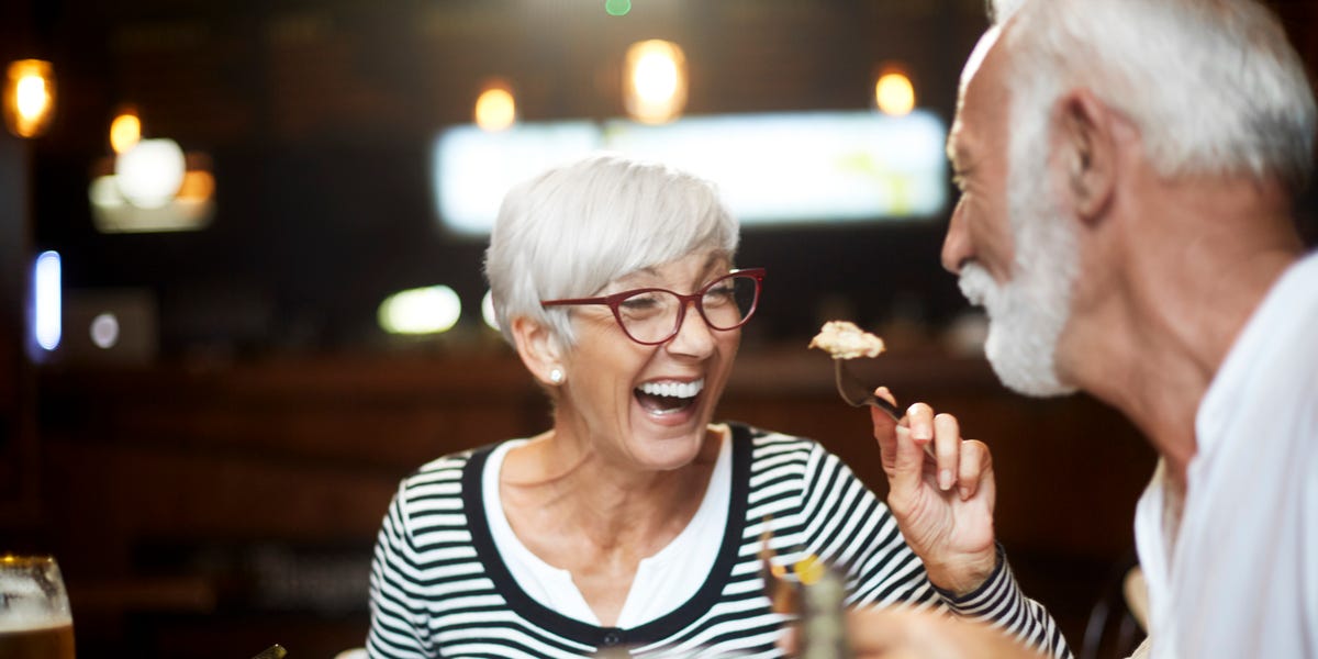 Longevità: Alimentazione e Abitudini Quotidiane, i Segreti per Vivere a 65 o 90 Anni (e Oltre!)