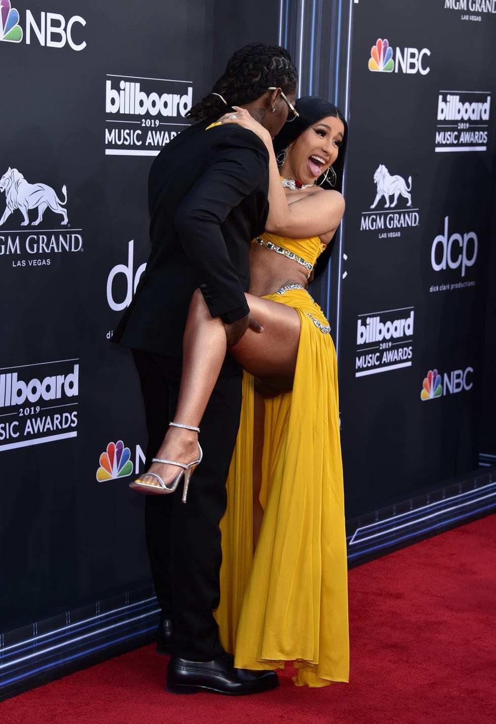 Cardi B and Offset Lick Tongues BBMAs - Cardi B and Offset Billboard Music  Awards PDA