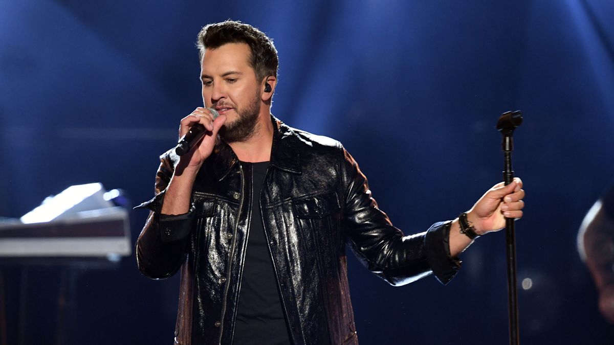 Fans Are Applauding Luke Bryan For How He Lives His Life Following Loss