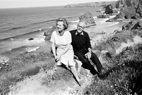 prime minister margaret thatcher and her husband denis on holiday at bedruthan, cornwall 10th august 1981 photo by daily mirrormirrorpixgetty images