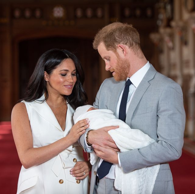 windsor, england   may 08 prince harry, duke of sussex and meghan, duchess of sussex, pose with their newborn son archie harrison mountbatten windsor during a photocall in st george's hall at windsor castle on may 8, 2019 in windsor, england the duchess of sussex gave birth at 0526 on monday 06 may, 2019 photo by dominic lipinski   wpa poolgetty images