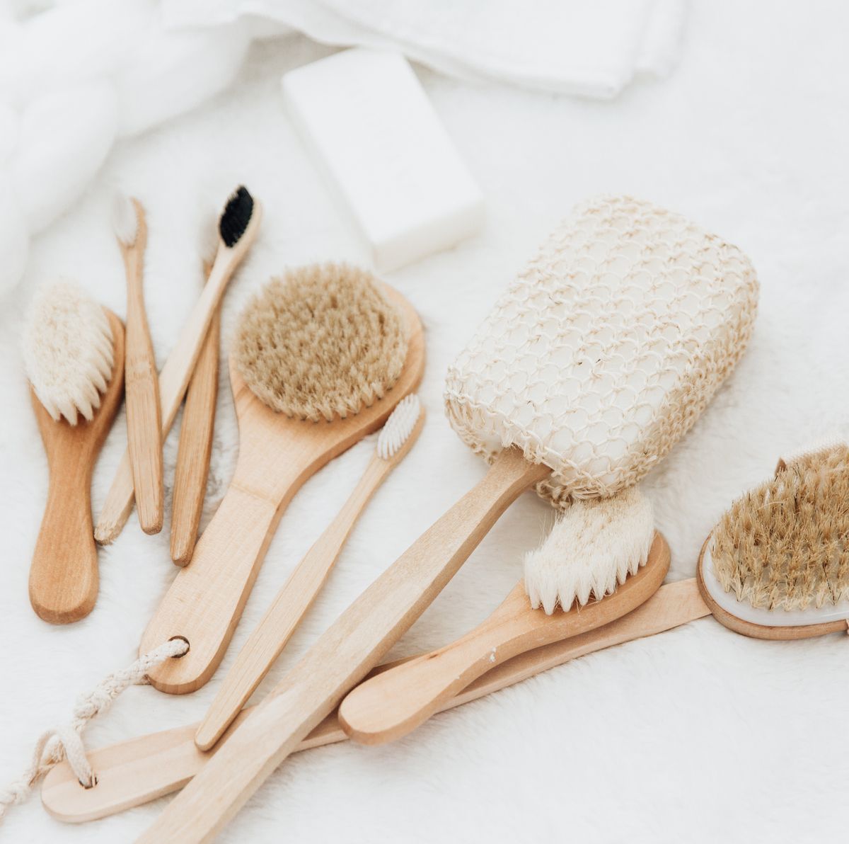 spa wooden brushes various exfoliating elements