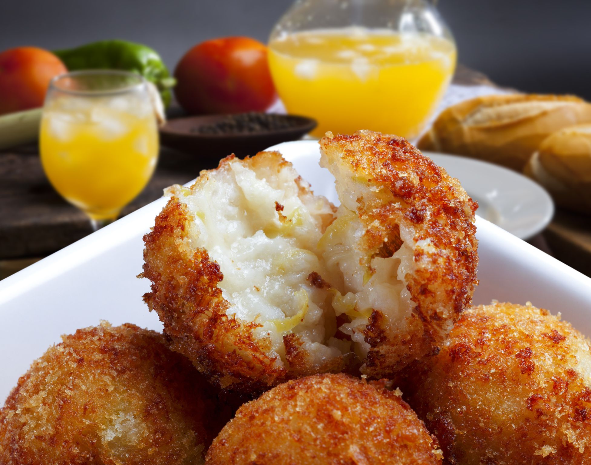 Il trucco per fare in casa gli arancini siciliani perfetti