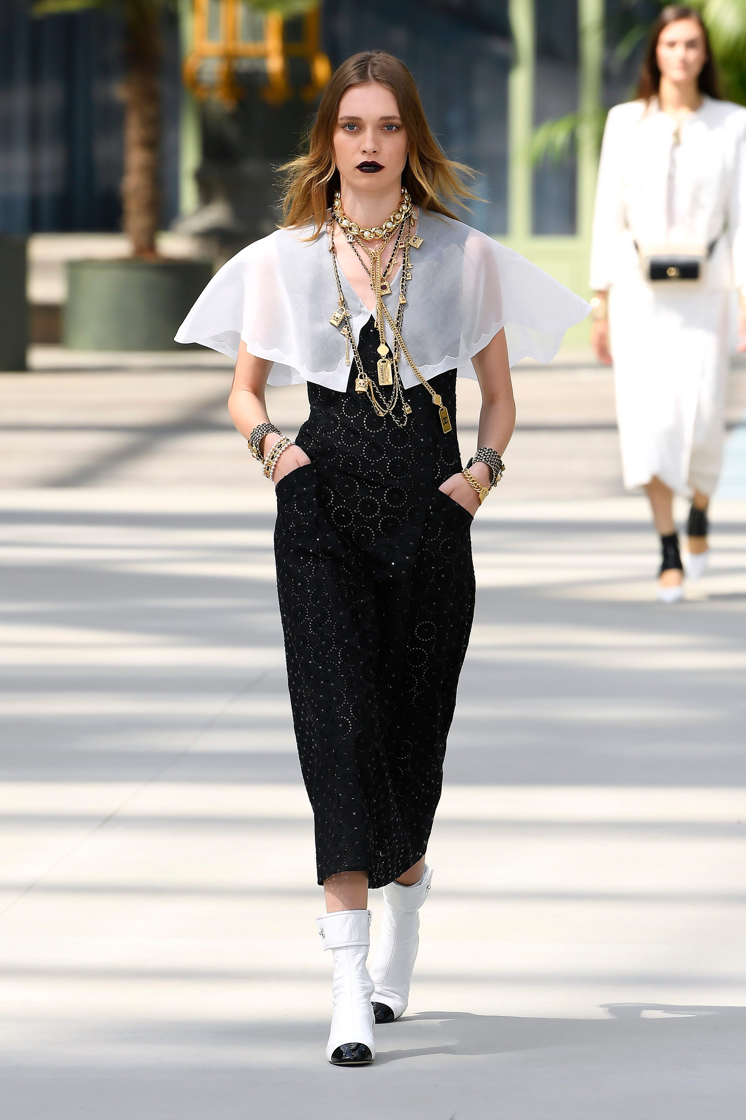 Virginie Viard Debuts First Solo Chanel Collection Since Karl Lagerfeld ...