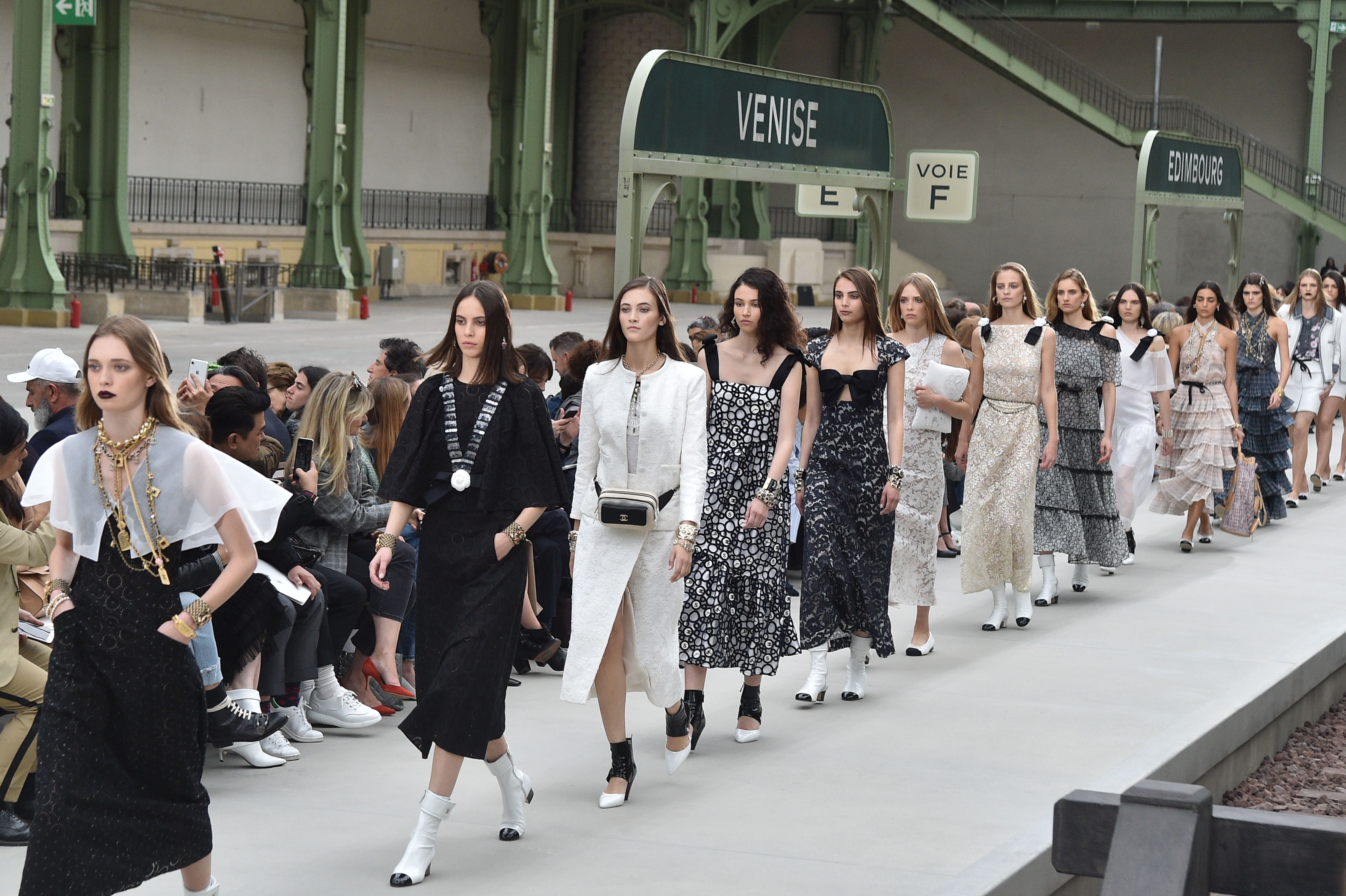 Chanel cruise 2021 show highlights