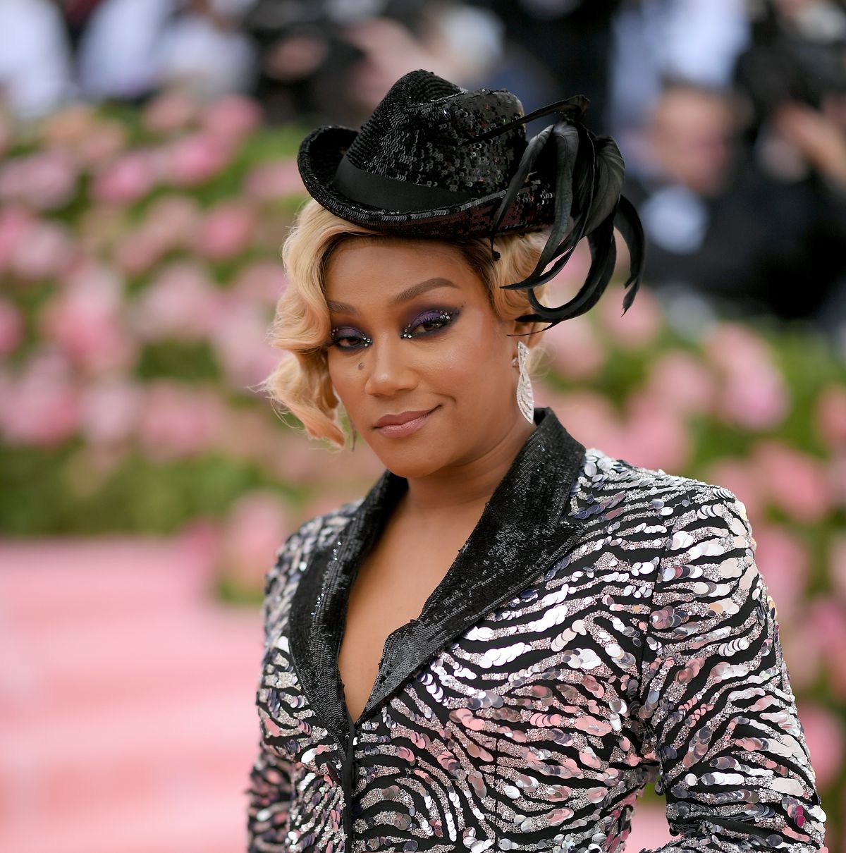 Met Gala 2019: Tiffany Haddish hides home-made fried chicken in her Michael  Kors clutch bag on red carpet, The Independent
