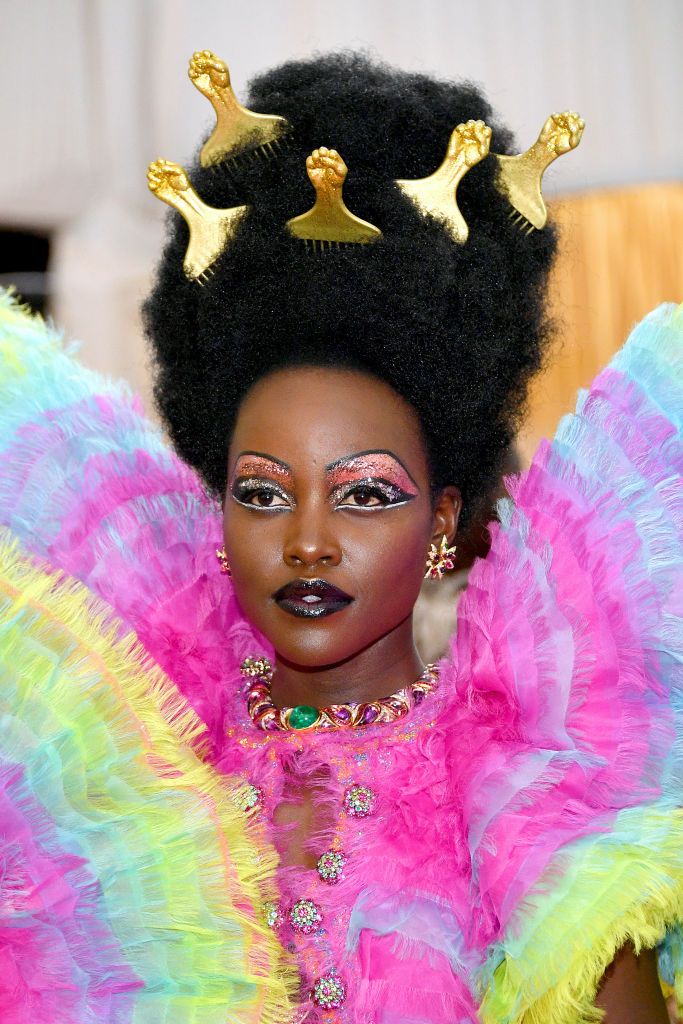 Hair, Pink, Hairstyle, Black hair, Carnival, Event, Afro, Wig, Festival, 