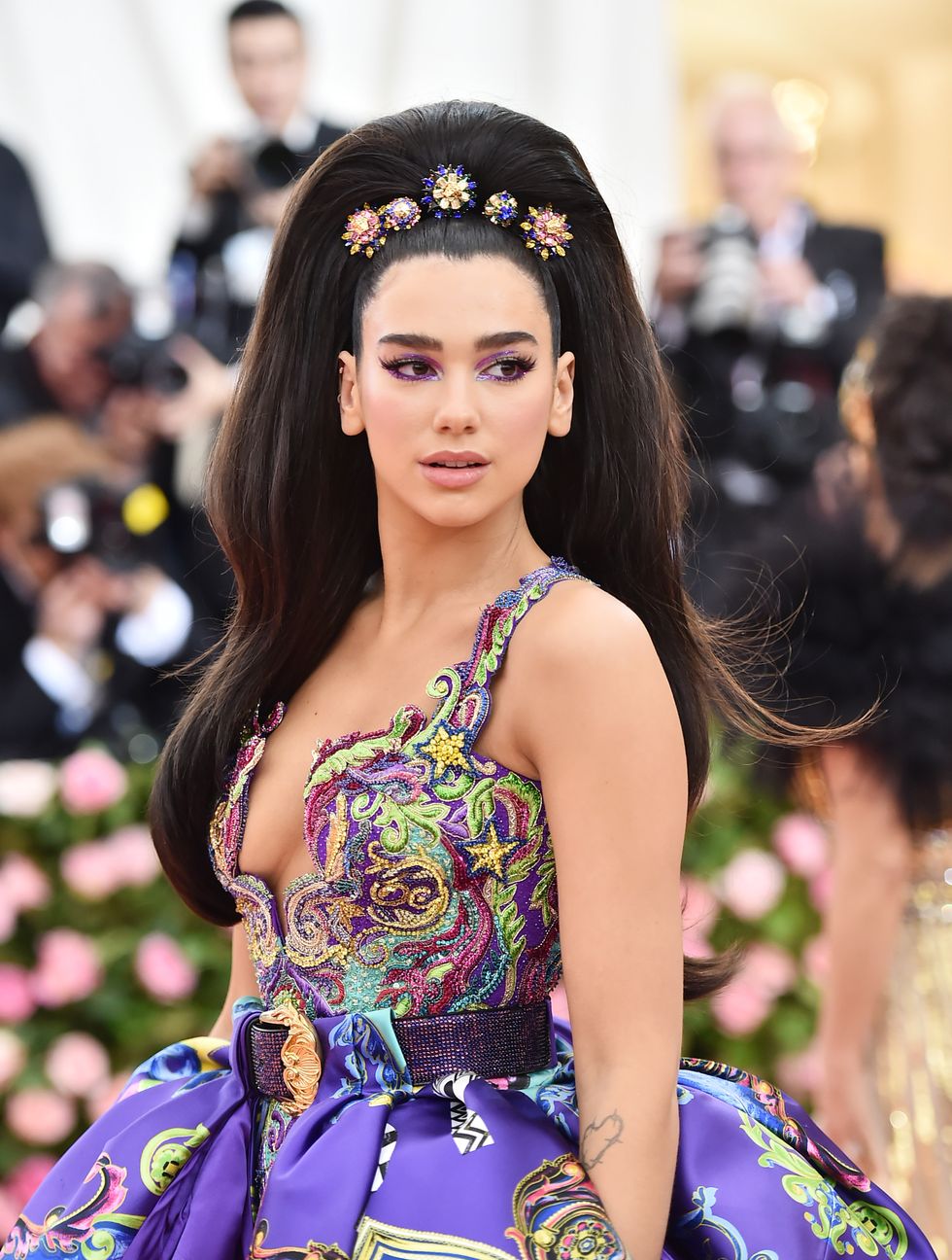 new york, new york   may 06 dua lipa attends the 2019 met gala celebrating camp notes on fashion at metropolitan museum of art on may 06, 2019 in new york city photo by theo wargowireimage