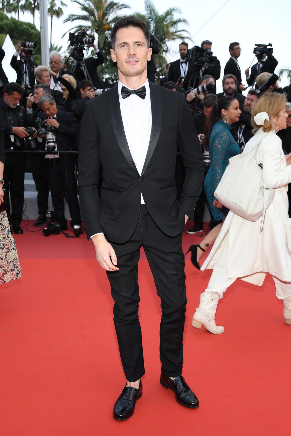 Best Dressed Men Cannes Film Festival 2019 - Celebrity Men Suit Outfits ...