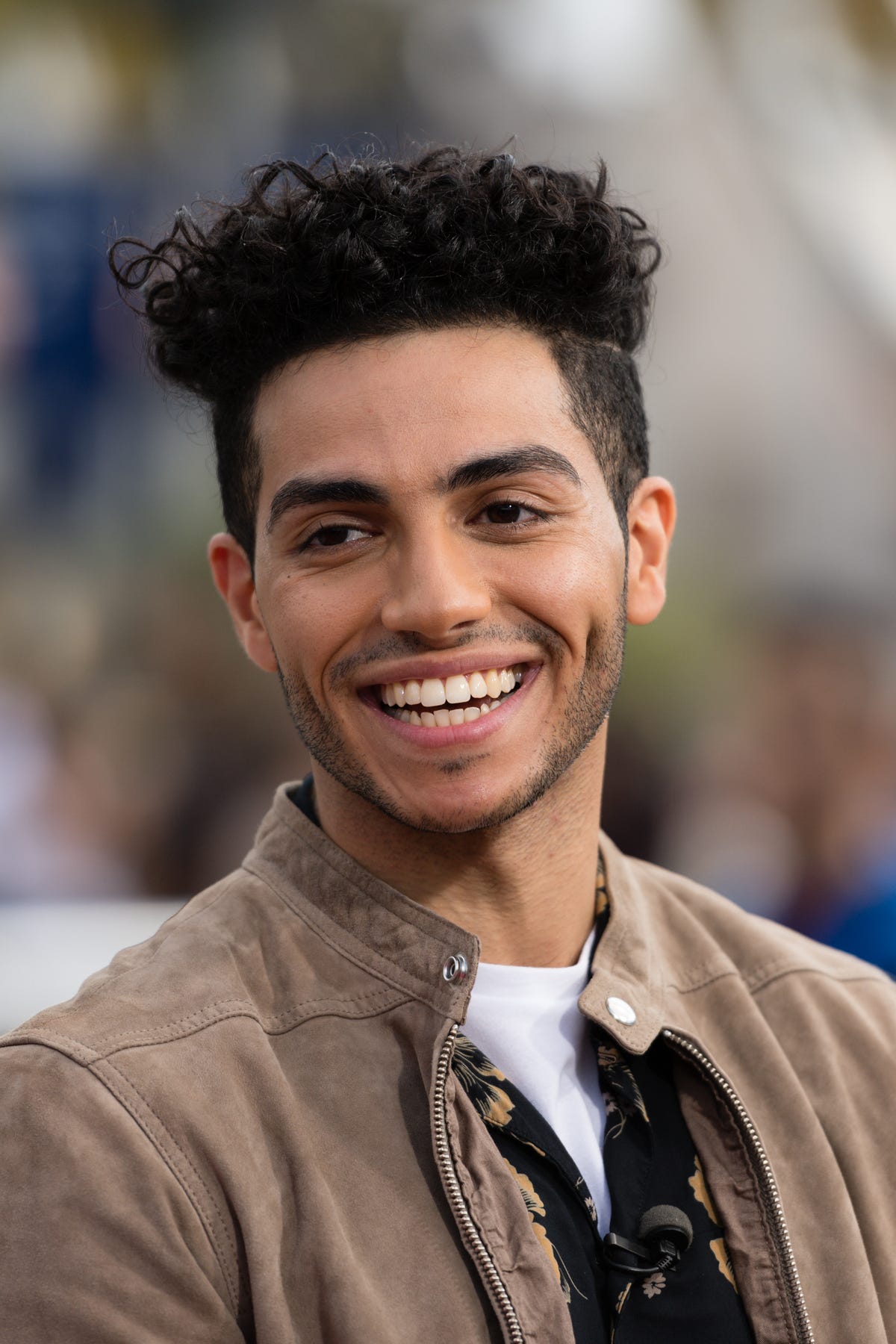 Who Is Mena Massoud Actor Who Plays Aladdin In Disneys Live Action Remake 