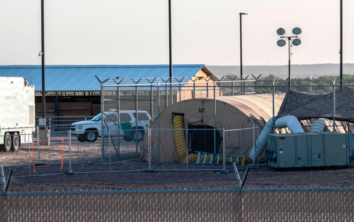 Border Patrol Returns Migrant Children to Clint, Texas Facility as ...